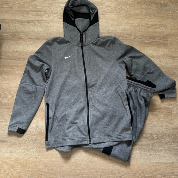 Nike Men's Dri-Fit Gray Full-Zip Hoodie + Pants workout Set - Picture 1 of 6